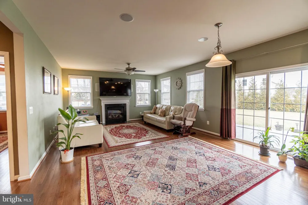 21934 BLACKHEATH WAY Ashburn, VA 20148