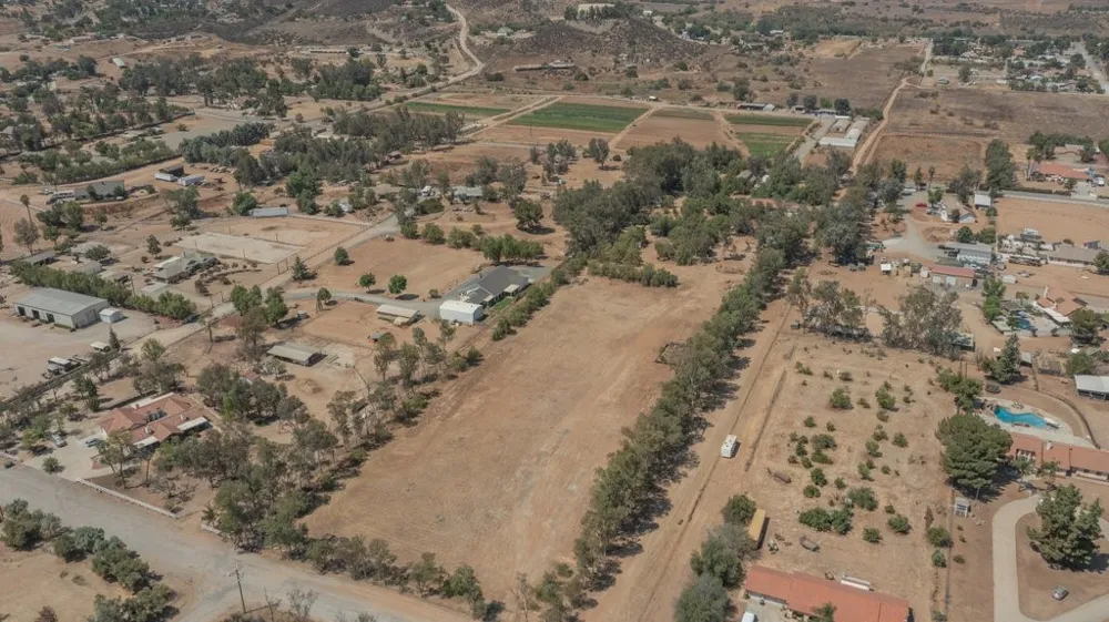 22744 Rolling Meadows Perris, CA 92570
