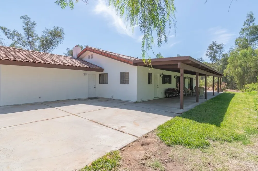 22744 Rolling Meadows Perris, CA 92570