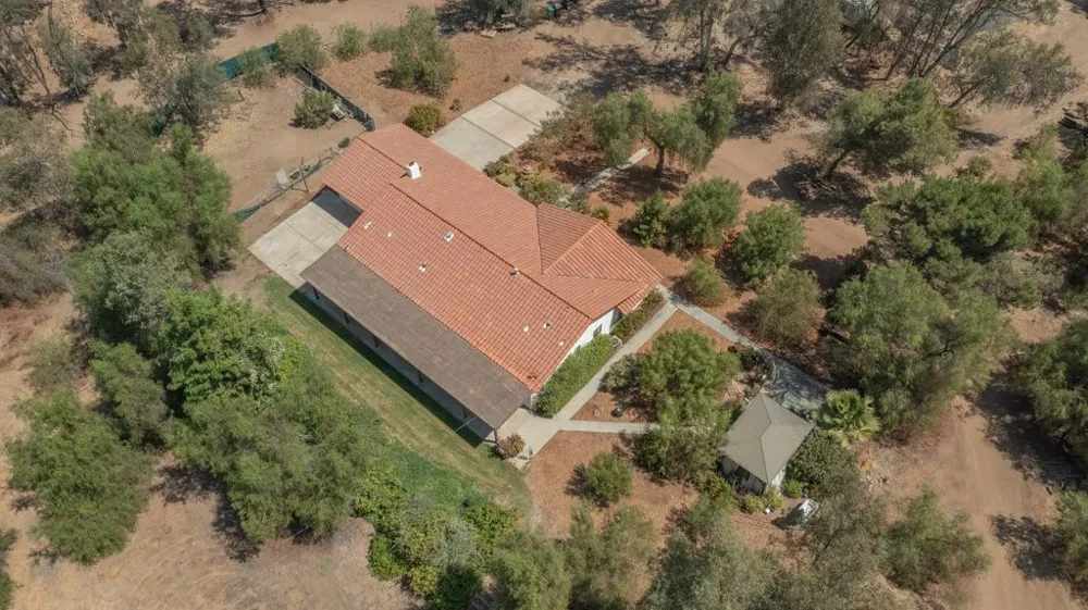22744 Rolling Meadows Perris, CA 92570