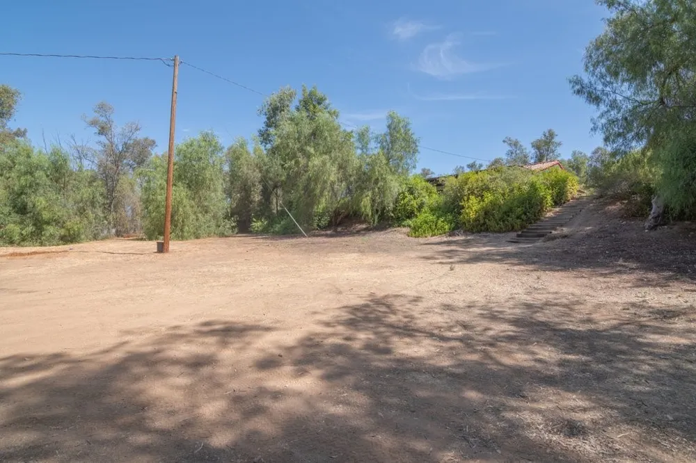 22744 Rolling Meadows Perris, CA 92570