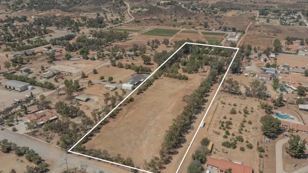 22744 Rolling Meadows Perris, CA 92570