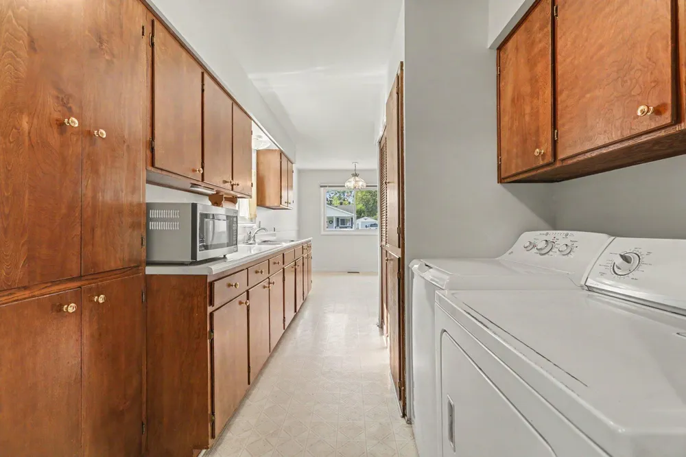 1301 Duncan Avenue Ypsilanti, MI 48198