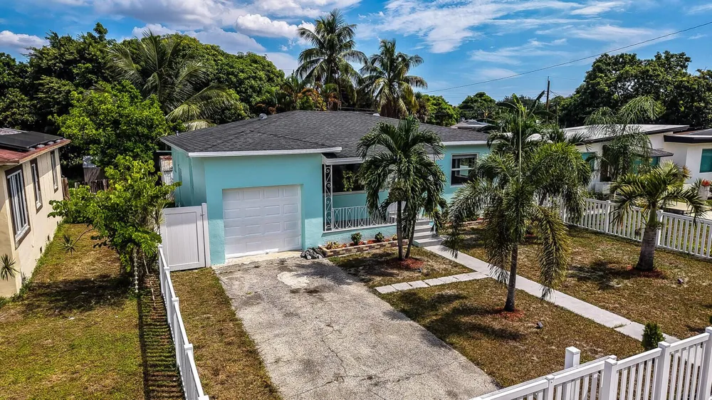 2517 Rodman Street Hollywood, FL 33020