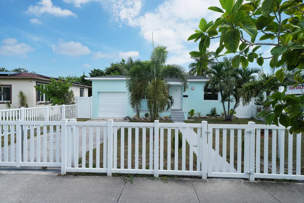 2517 Rodman Street Hollywood, FL 33020