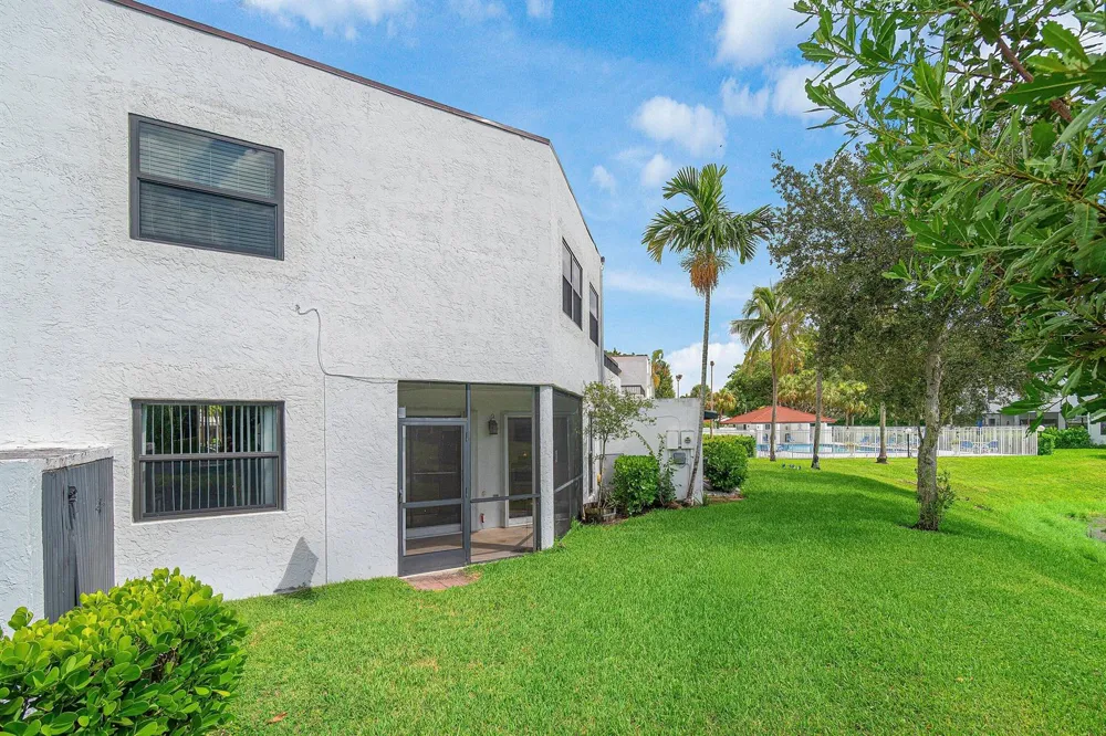 439 NW 36TH AVENUE Deerfield Beach, FL 33442