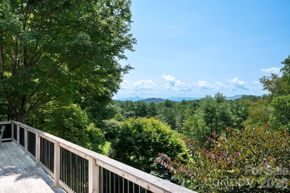 10 Blackberry Lane Asheville, NC 28804