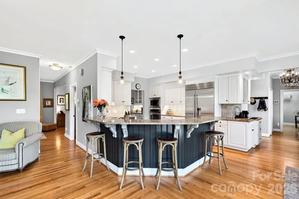 10 Blackberry Lane Asheville, NC 28804