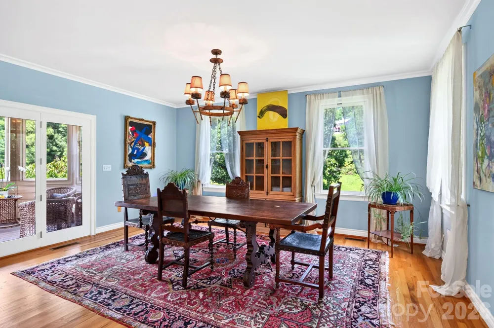10 Blackberry Lane Asheville, NC 28804