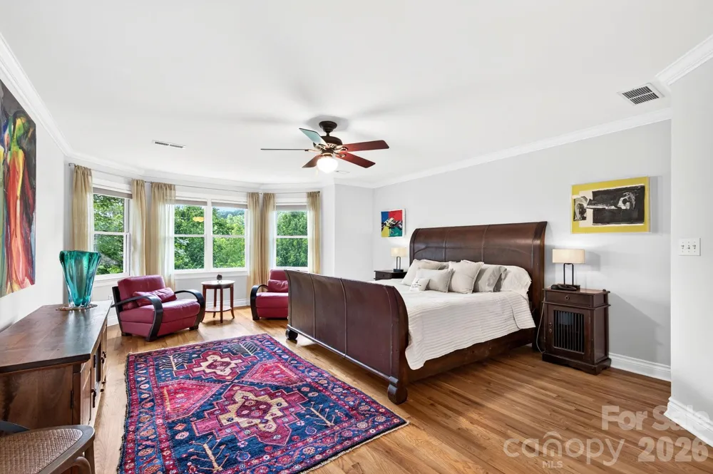 10 Blackberry Lane Asheville, NC 28804