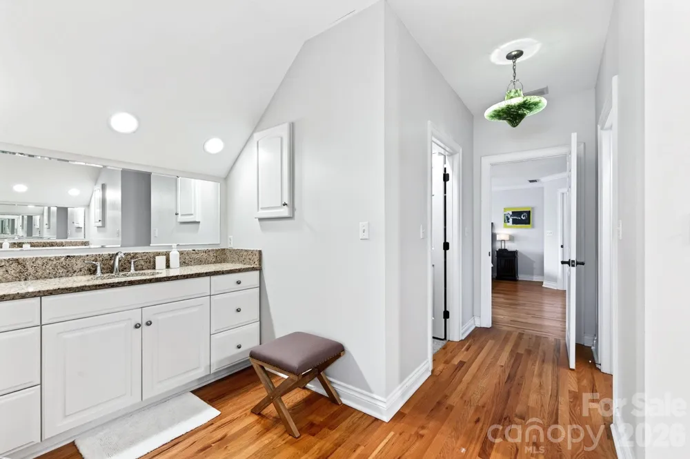 10 Blackberry Lane Asheville, NC 28804