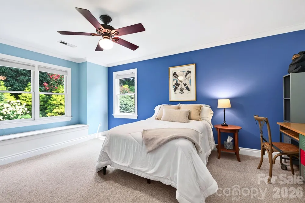 10 Blackberry Lane Asheville, NC 28804