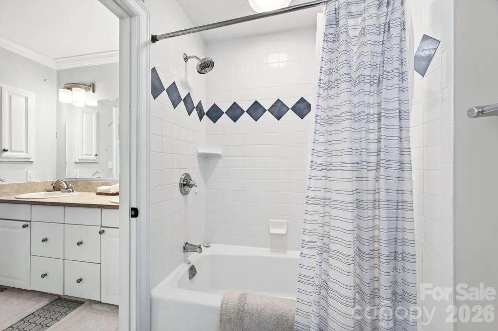 10 Blackberry Lane Asheville, NC 28804