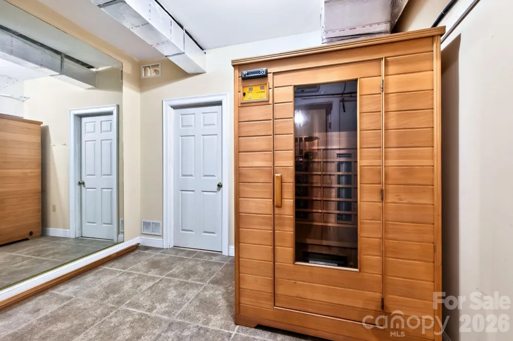 10 Blackberry Lane Asheville, NC 28804