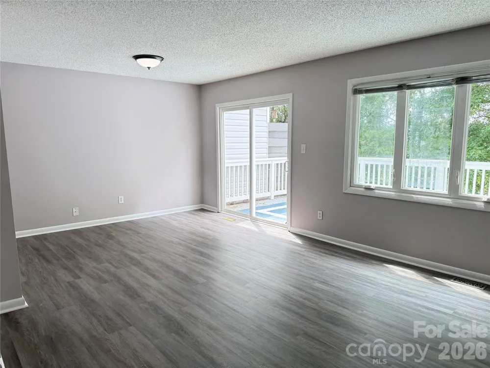 22 Hollybrook Drive Asheville, NC 28803