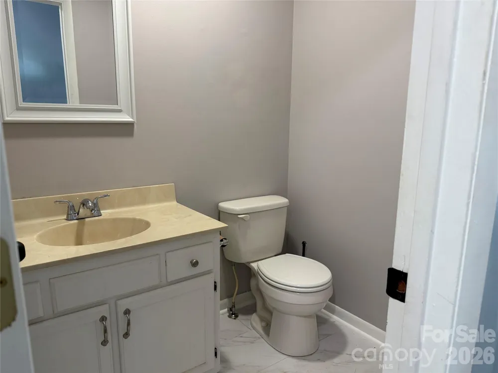 22 Hollybrook Drive Asheville, NC 28803