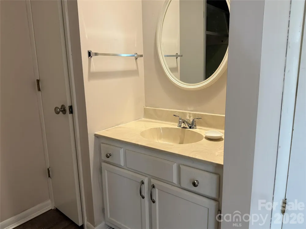 22 Hollybrook Drive Asheville, NC 28803