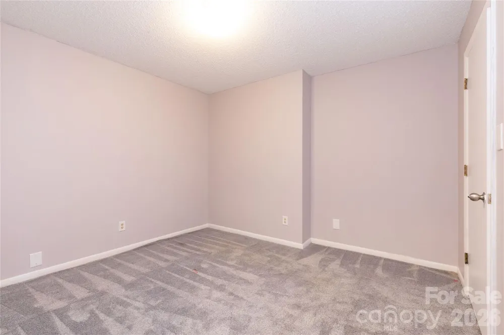 22 Hollybrook Drive Asheville, NC 28803