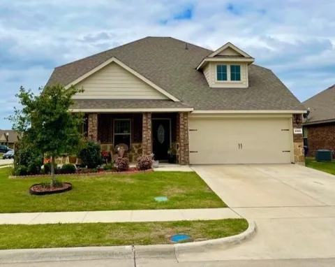 2305 Willard Way