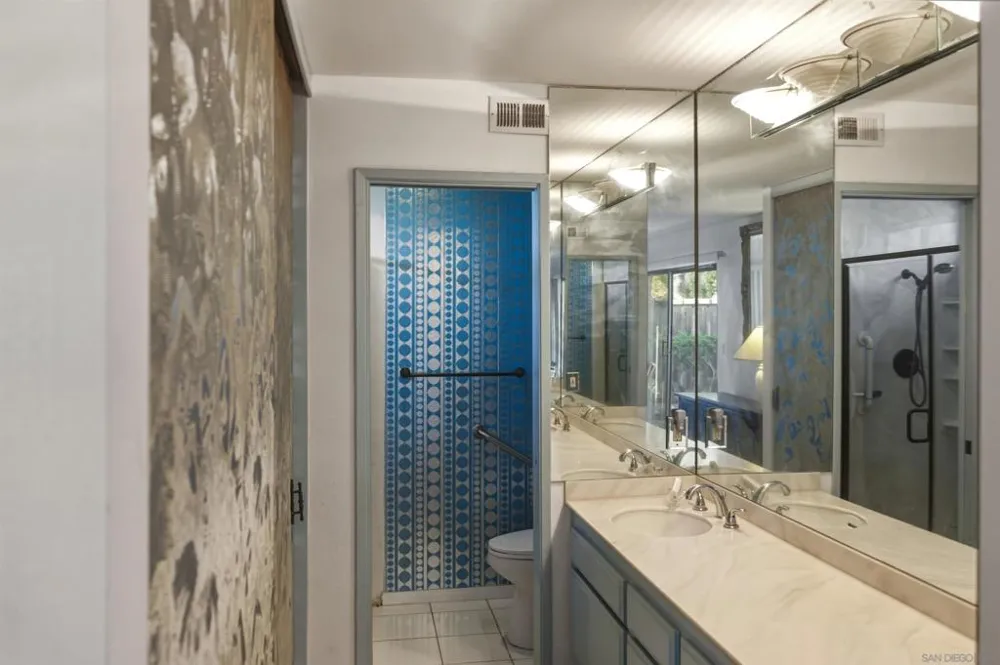 470 Jolina Way Encinitas, CA 92024