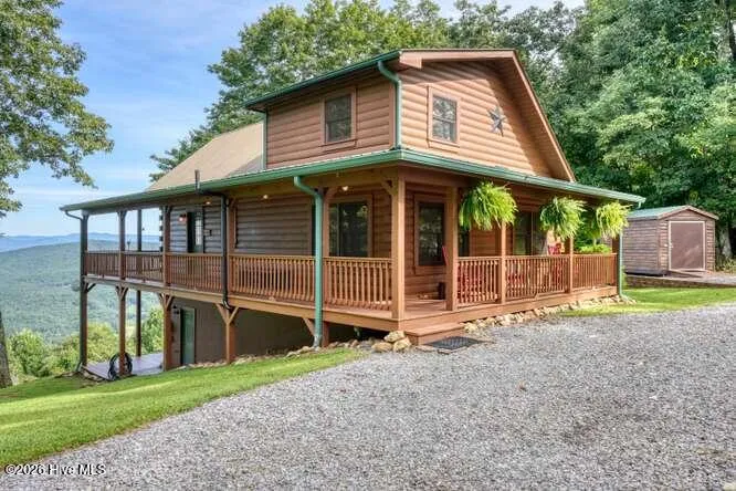 81 Grant Drive Brasstown, NC 28902