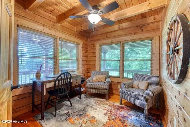 81 Grant Drive Brasstown, NC 28902