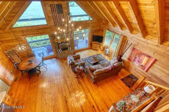 81 Grant Drive Brasstown, NC 28902