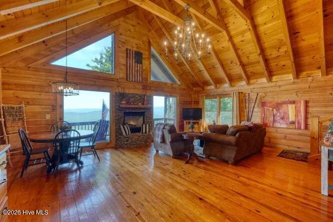 81 Grant Drive Brasstown, NC 28902