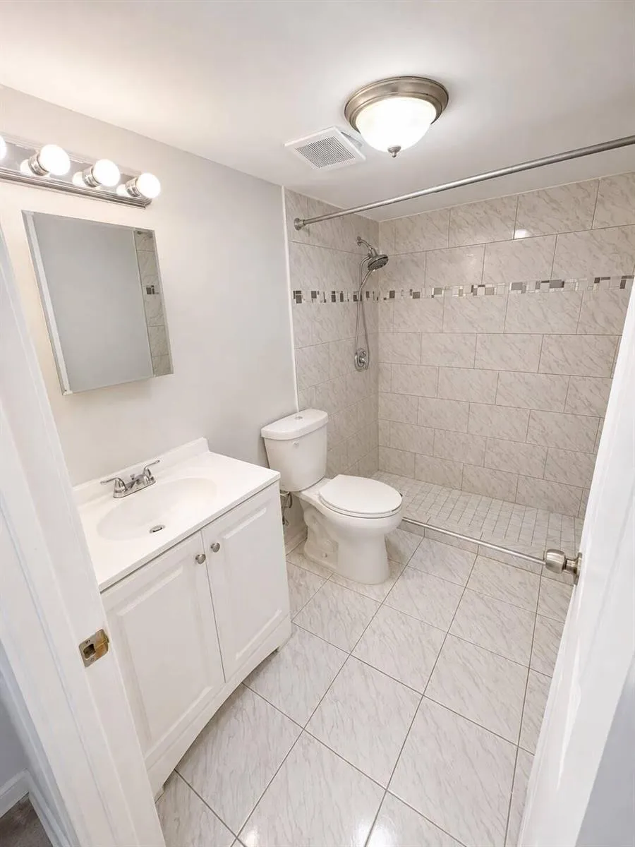 210 SW 7th Street Dania Beach, FL 33004