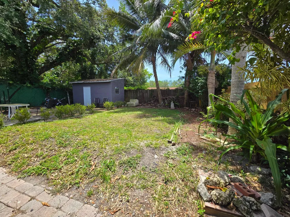 2426 NE 184TH STREET North Miami Beach, FL 33160