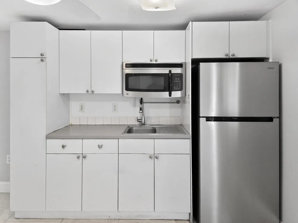 2426 NE 184TH STREET North Miami Beach, FL 33160