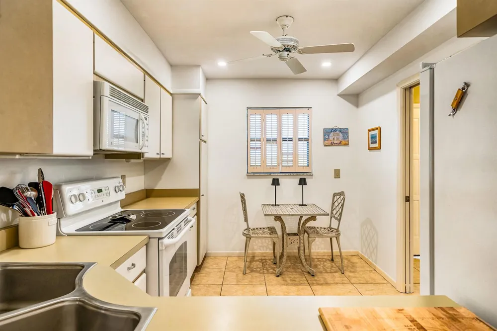 3939 OCEAN DRIVE #408C Vero Beach, FL 32963