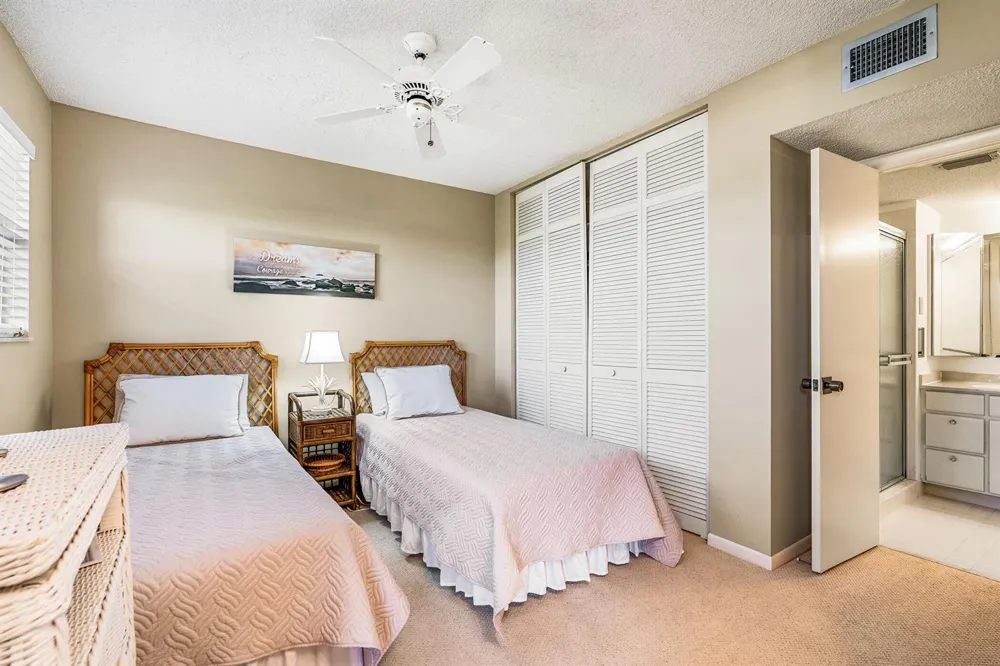 3939 OCEAN DRIVE #408C Vero Beach, FL 32963