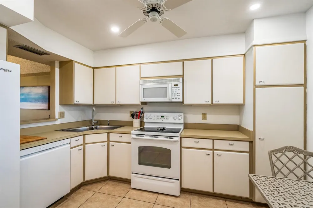 3939 OCEAN DRIVE #408C Vero Beach, FL 32963