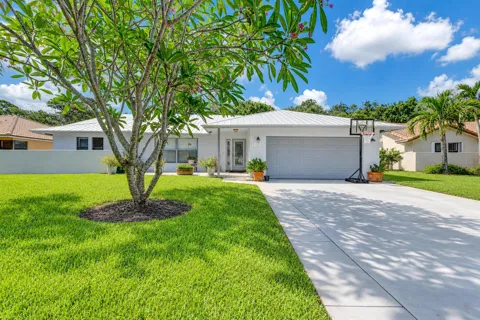 4270 NW 9th Street