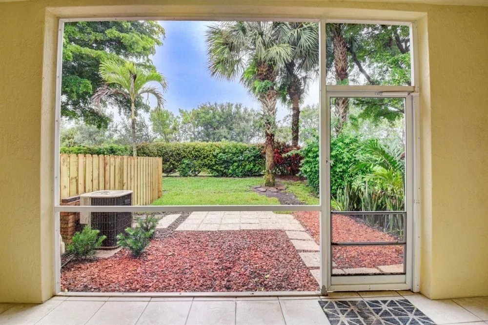 9113 Tremezzo Lane Boynton Beach, FL 33472