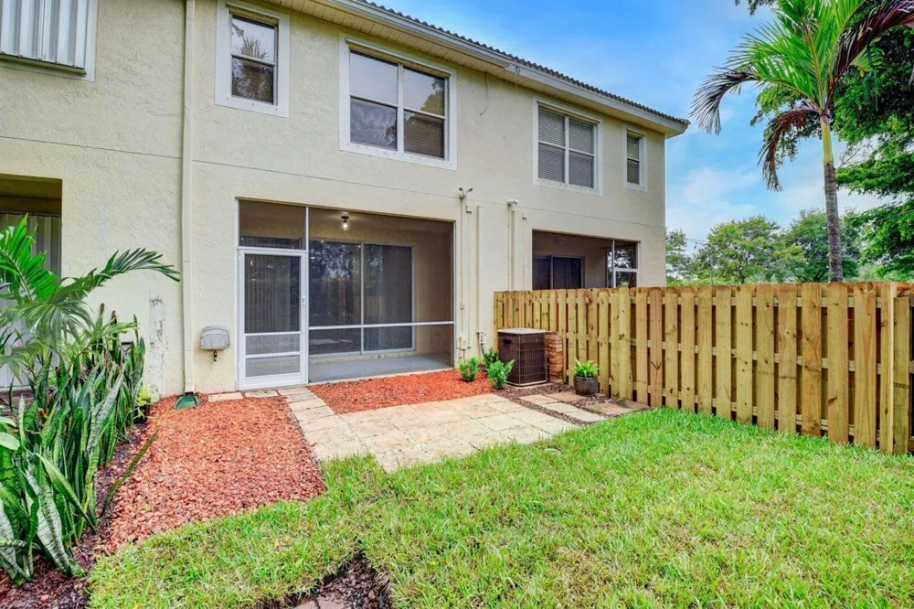 9113 Tremezzo Lane Boynton Beach, FL 33472