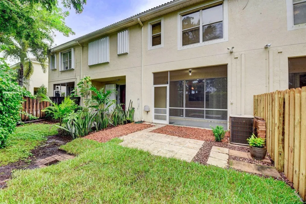 9113 Tremezzo Lane Boynton Beach, FL 33472