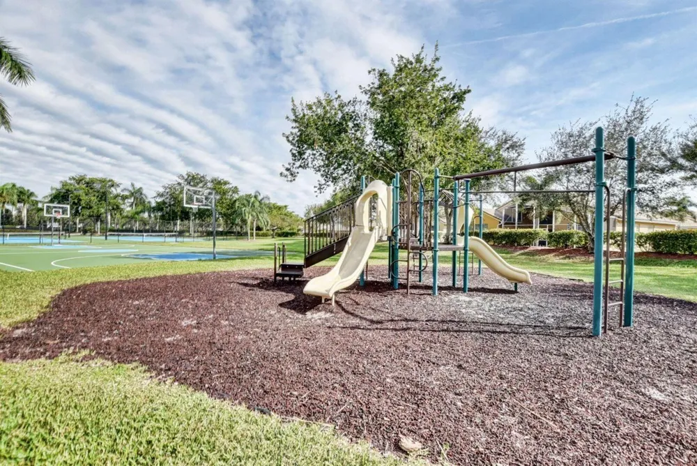 9113 Tremezzo Lane Boynton Beach, FL 33472