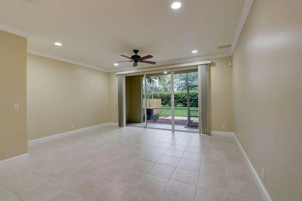 9113 Tremezzo Lane Boynton Beach, FL 33472