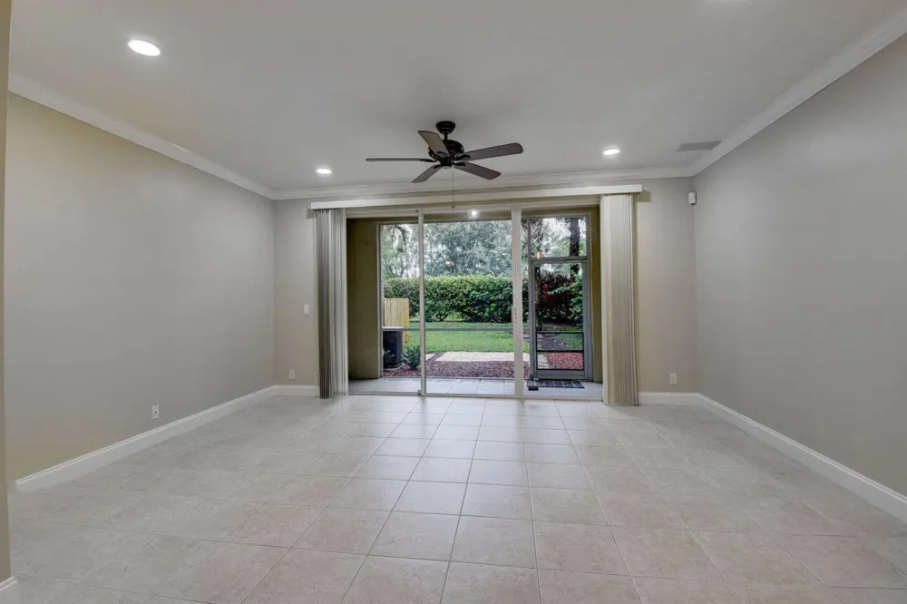 9113 Tremezzo Lane Boynton Beach, FL 33472