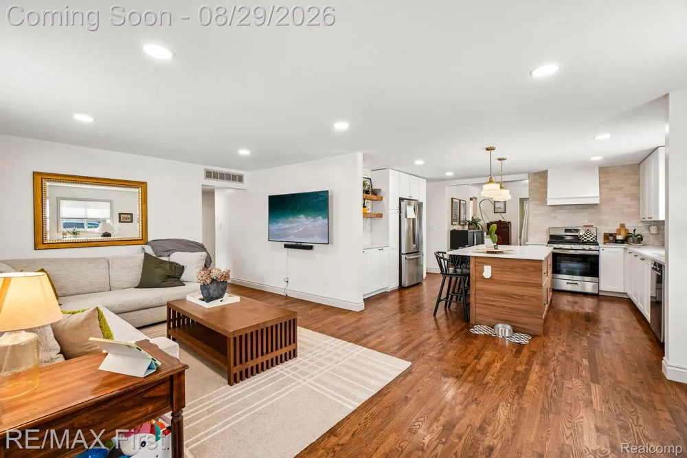 3202 Prairie Avenue Royal Oak City, MI 48073