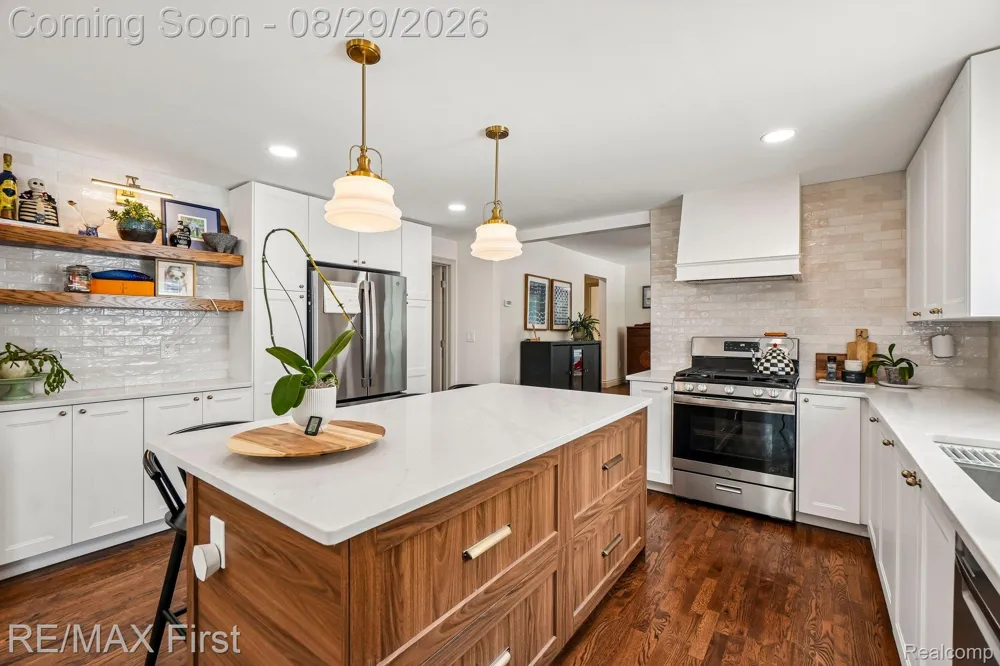 3202 Prairie Avenue Royal Oak City, MI 48073