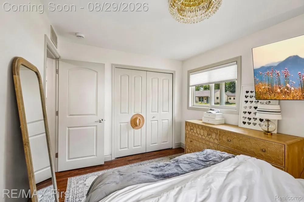3202 Prairie Avenue Royal Oak City, MI 48073