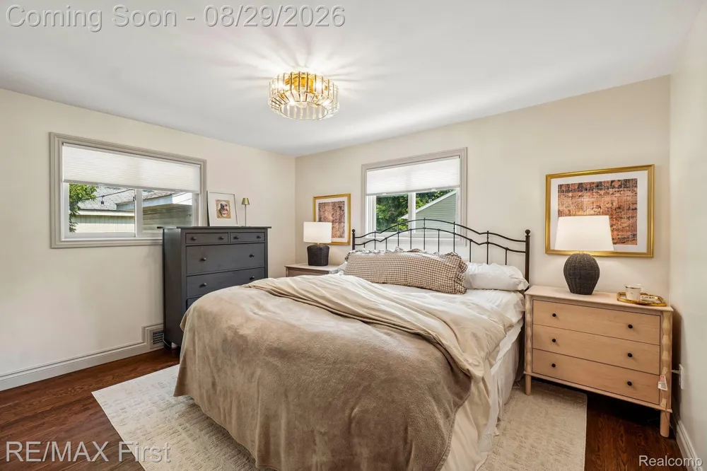 3202 Prairie Avenue Royal Oak City, MI 48073