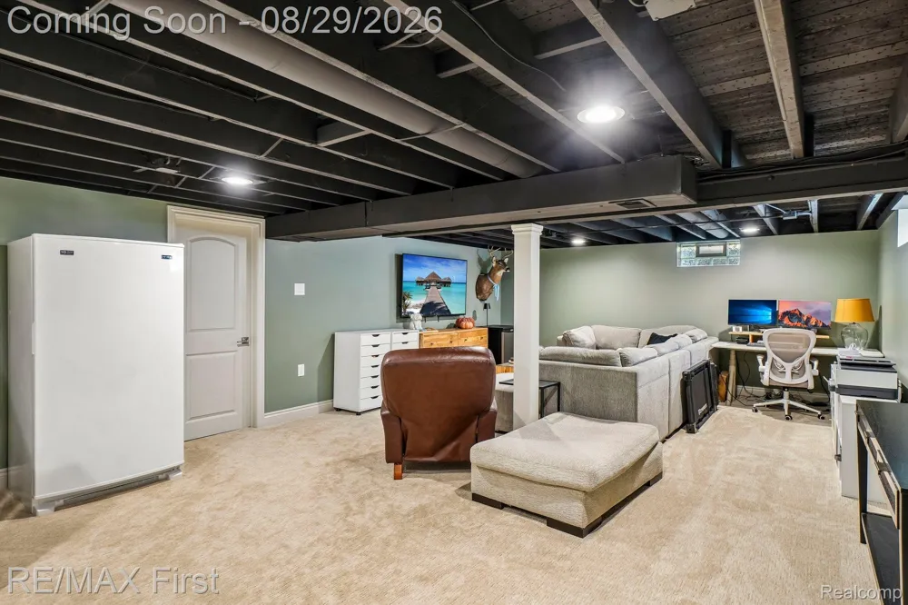 3202 Prairie Avenue Royal Oak City, MI 48073