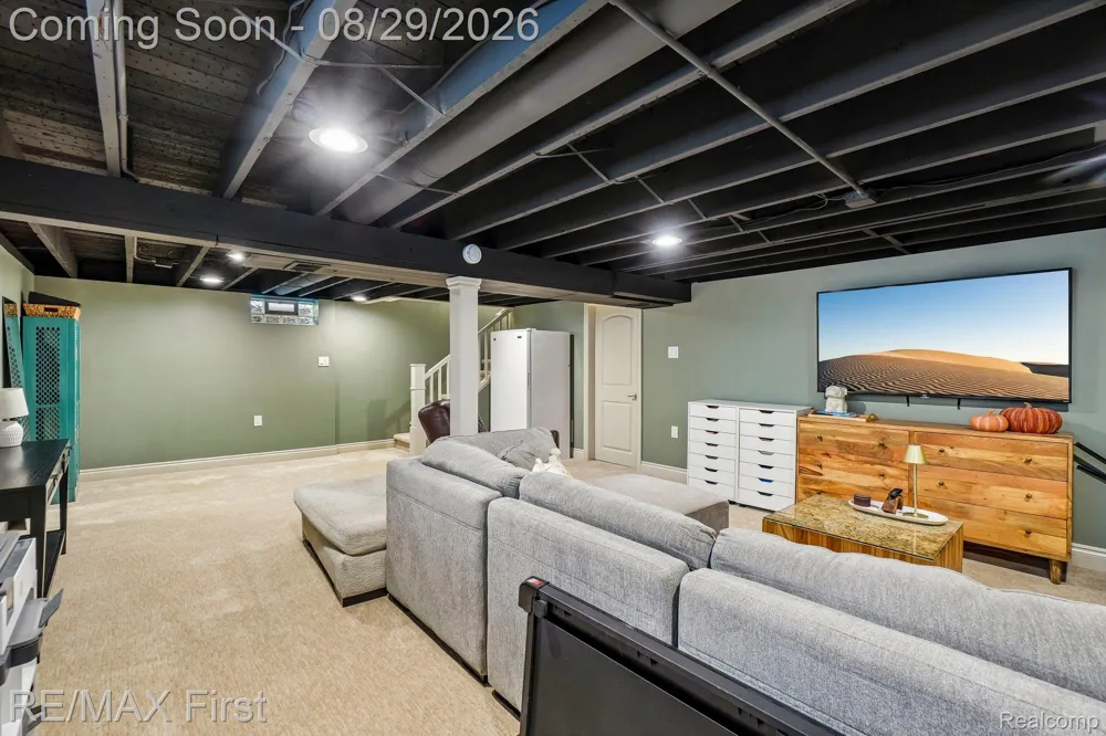 3202 Prairie Avenue Royal Oak City, MI 48073