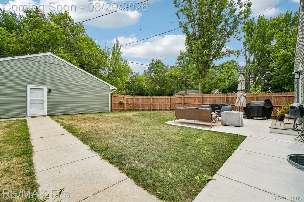 3202 Prairie Avenue Royal Oak City, MI 48073