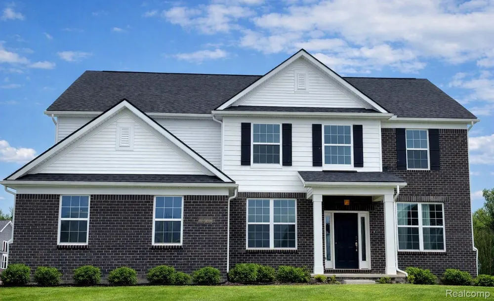 58547 Stuart Drive Lyon Charter Township, MI 48178