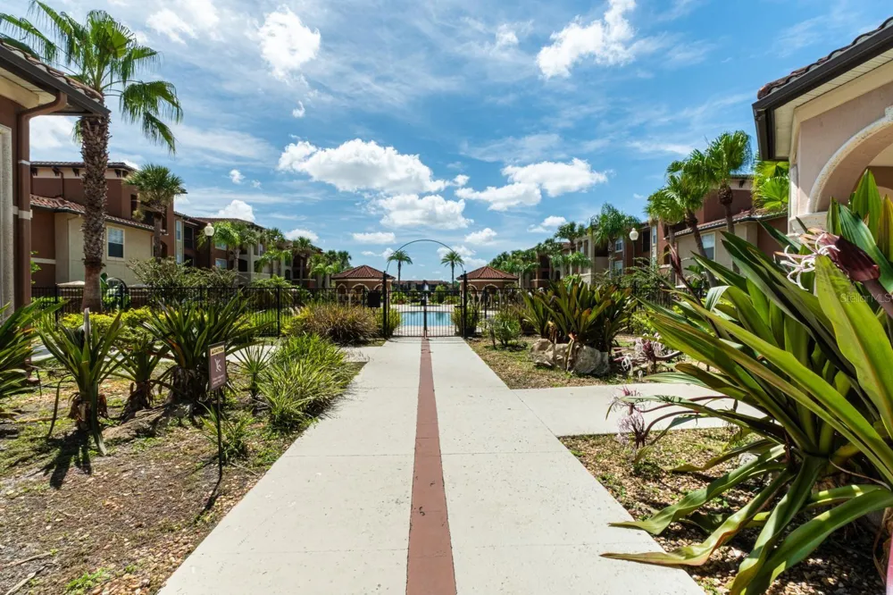 5512 METROWEST BOULEVARD #12-203 Orlando, FL 32811